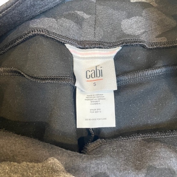 Cabi ATC Camo Leggings • Small • Excellent Condition - Picture 7 of 7